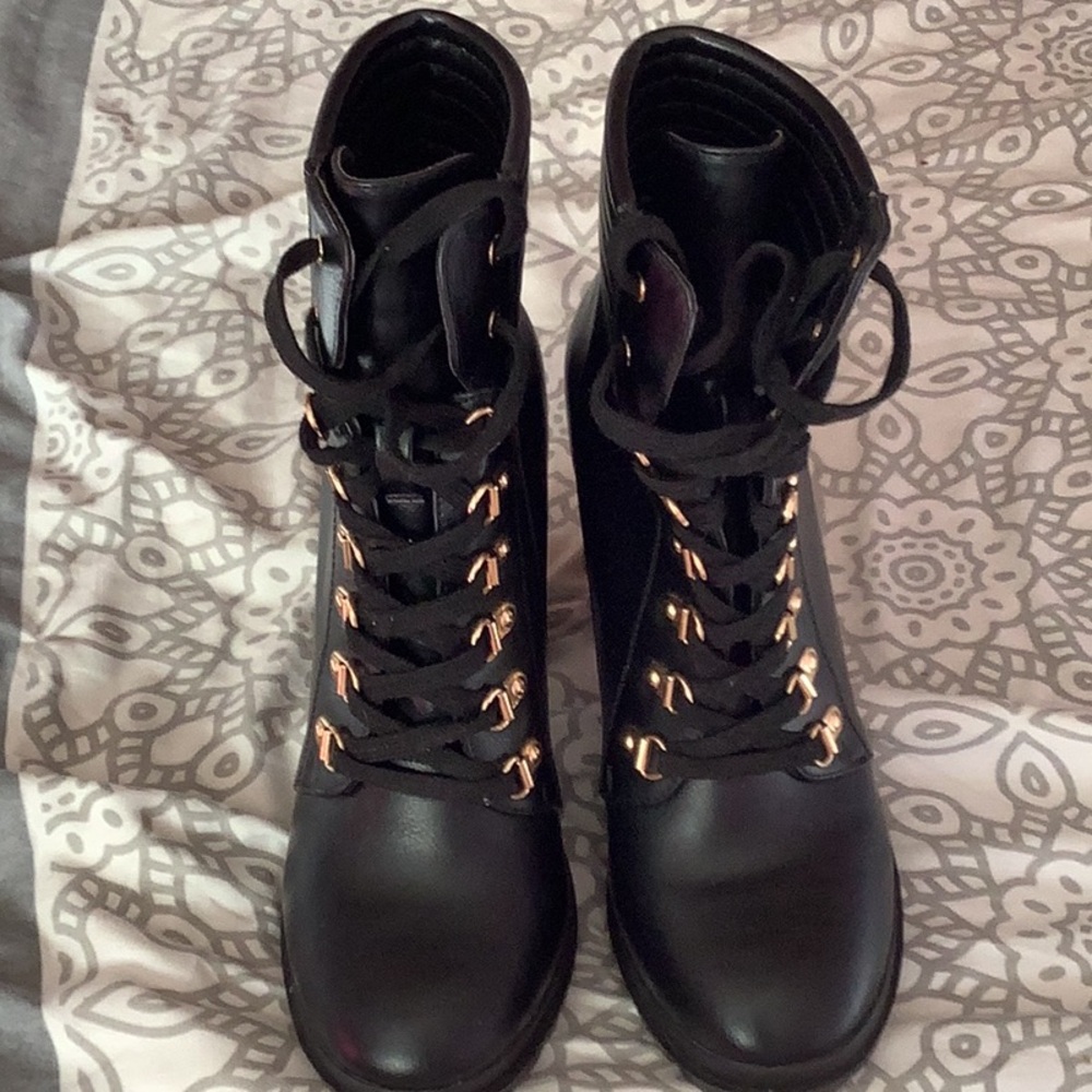 I am selling just fab boots Timberlake heels